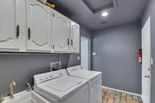 3110 W Tierra Buena Ln, Phoenix, AZ 85053 - Photo 9