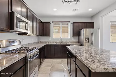 10319 W Rosewood Lane, Peoria, AZ 85383 - Photo 5