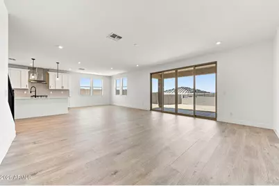 2122 W Desert View Drive, Phoenix, AZ 85041 - Photo 19