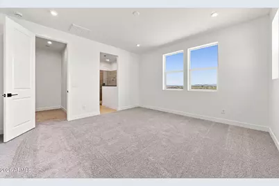 2122 W Desert View Drive, Phoenix, AZ 85041 - Photo 31