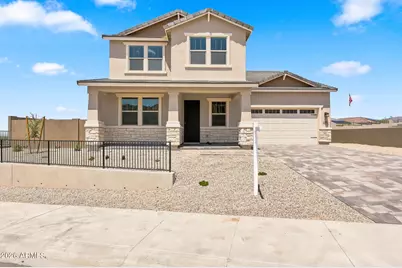 2122 W Desert View Drive, Phoenix, AZ 85041 - Photo 1