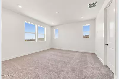 2122 W Desert View Drive, Phoenix, AZ 85041 - Photo 29