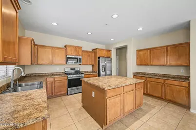 29721 W Amelia Avenue, Buckeye, AZ 85396 - Photo 11