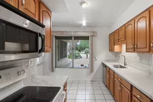 9850 W Emberwood Dr, Sun City, AZ 85351 - Photo 15