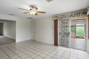9850 W Emberwood Dr, Sun City, AZ 85351 - Photo 11