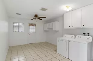 9850 W Emberwood Dr, Sun City, AZ 85351 - Photo 5
