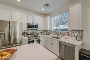 266 E Leland Rd, San Tan Valley, AZ 85140 - Photo 3