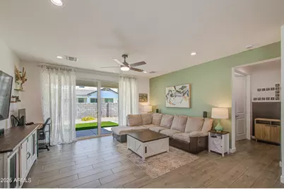 266 E Leland Road, San Tan Valley, AZ 85140 - Photo 5