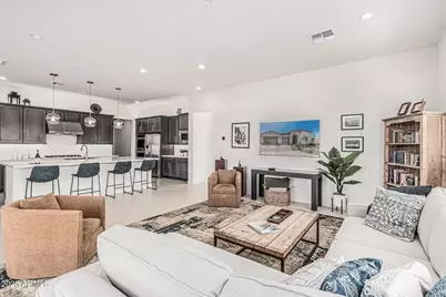 17331 W Wildwood Street, Surprise, AZ 85388 - Photo 7