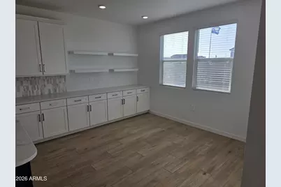 9730 S 11th Place S, Phoenix, AZ 85042 - Photo 5