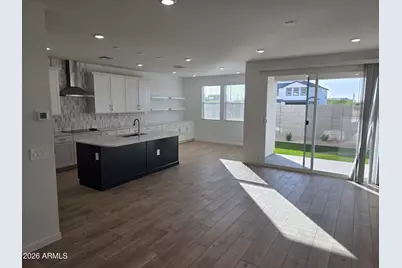 9730 S 11th Place S, Phoenix, AZ 85042 - Photo 3