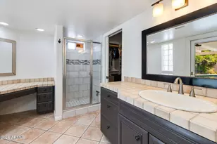 2236 E Cactus Wren Dr, Phoenix, AZ 85020 - Photo 9