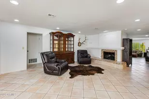 2236 E Cactus Wren Dr, Phoenix, AZ 85020 - Photo 3