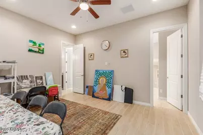 193 E Crescent Place, Chandler, AZ 85249 - Photo 19