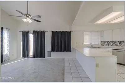 1862 N Center Avenue, Casa Grande, AZ 85122 - Photo 9