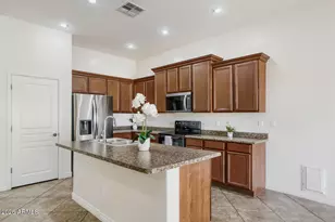 18188 W Paradise Ln, Surprise, AZ 85388 - Photo 7