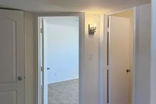 1614 N 72nd Ln, Phoenix, AZ 85035 - Photo 17