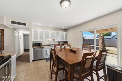 540 E Garnet Avenue, Mesa, AZ 85204 - Photo 7