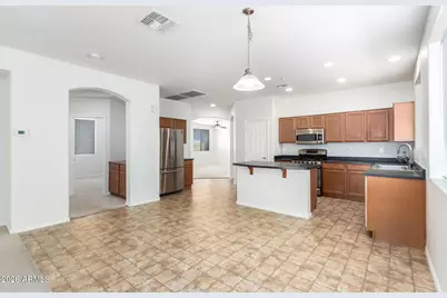 12096 W Eagle Ridge Lane, Peoria, AZ 85383 - Photo 7