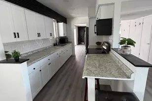5636 W Amelia Ave, Phoenix, AZ 85031 - Photo 7