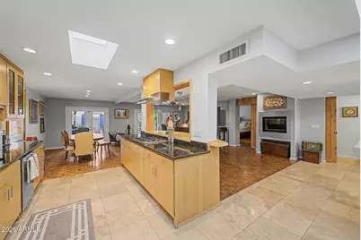 2631 E Beekman Place, Phoenix, AZ 85016 - Photo 13