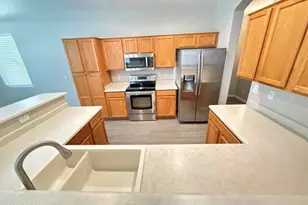212 S 124th Ave, Avondale, AZ 85323 - Photo 5