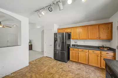 15320 W Lundberg Street, Surprise, AZ 85374 - Photo 11