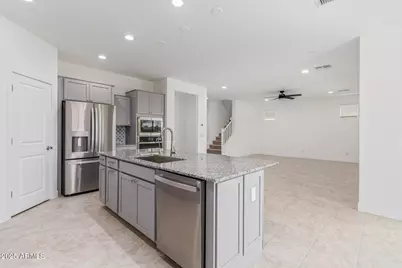 8931 W Colter Street, Glendale, AZ 85305 - Photo 7