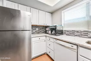 1560 W Sahuaro Dr, Phoenix, AZ 85029 - Photo 5