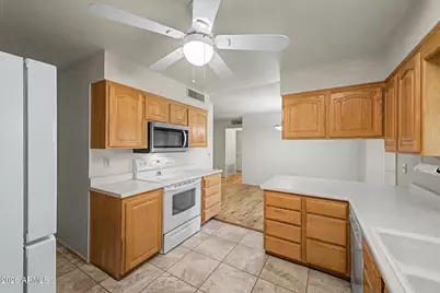 10206 W Forrester Drive, Sun City, AZ 85351 - Photo 15