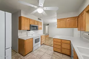 10206 W Forrester Dr, Sun City, AZ 85351 - Photo 15