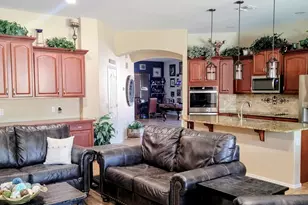 2438 W Cavedale Dr, Phoenix, AZ 85085 - Photo 9