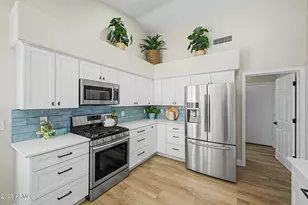 215 N Starboard Dr, Gilbert, AZ 85234 - Photo 9