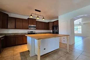 21976 W Kimberly Dr, Buckeye, AZ 85326 - Photo 11