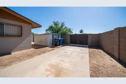 1951 E Marguerite Avenue, Phoenix, AZ 85040 - Photo 19