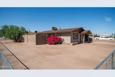 1951 E Marguerite Avenue, Phoenix, AZ 85040 - Photo 3