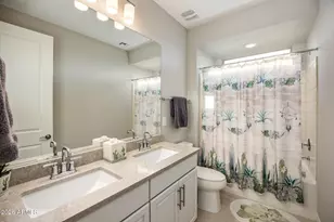 2948 E Tina Dr, Phoenix, AZ 85050 - Photo 27