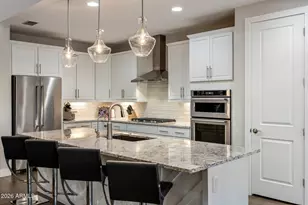 2948 E Tina Dr, Phoenix, AZ 85050 - Photo 3