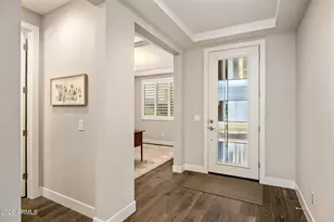 2948 E Tina Dr, Phoenix, AZ 85050 - Photo 7