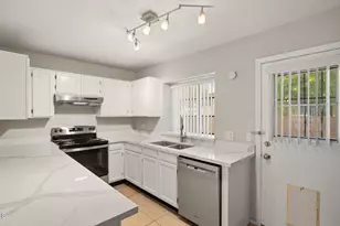 921 W University Dr, Mesa, AZ 85201 - Photo 13