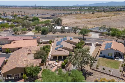 17269 N Coyote Lakes Parkway, Surprise, AZ 85378 - Photo 13