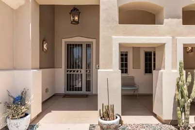17269 N Coyote Lakes Parkway, Surprise, AZ 85378 - Photo 5
