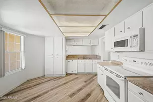 4649 E Cheyenne Dr, Phoenix, AZ 85044 - Photo 13