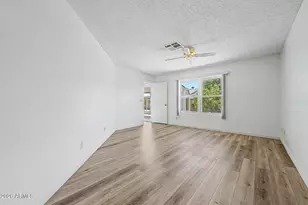 4649 E Cheyenne Dr, Phoenix, AZ 85044 - Photo 23