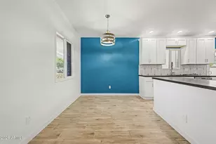 3601 E Laurel Ln, Phoenix, AZ 85028 - Photo 7