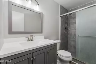 1206 E Greenway Dr, Tempe, AZ 85282 - Photo 23