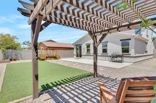 2307 W Desert Ln, Phoenix, AZ 85041 - Photo 65