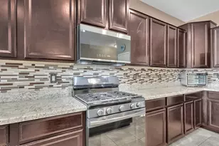 2307 W Desert Ln, Phoenix, AZ 85041 - Photo 19