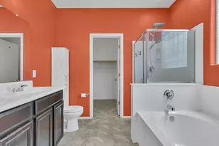 2307 W Desert Ln, Phoenix, AZ 85041 - Photo 37