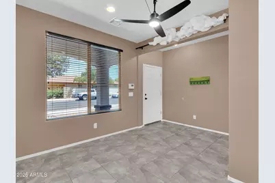 2307 W Desert Lane, Phoenix, AZ 85041 - Photo 11